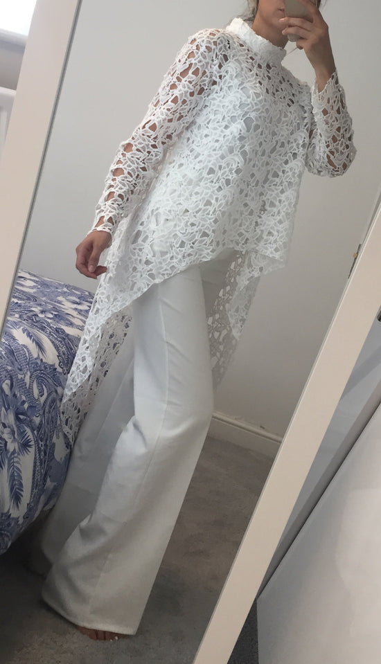 LEILA WHITE LACE HIGH LOW TOP