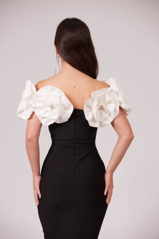 STACY FLOWER DETAILS BLACK BANDAGE DRESS