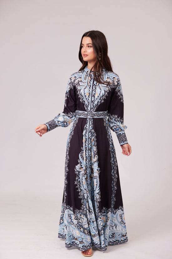 ROBE MAXI / KIMONO IMPRIMÉ CEINTURE EN PORCELAINE BLEU FONCÉ