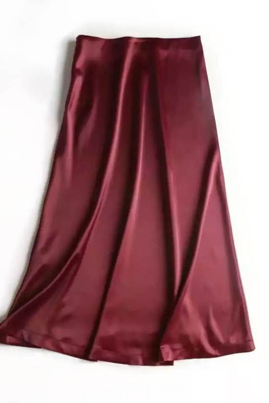 JUPE MAXI FLUIDE EN SATIN MERA BORDEAUX Mateeno
