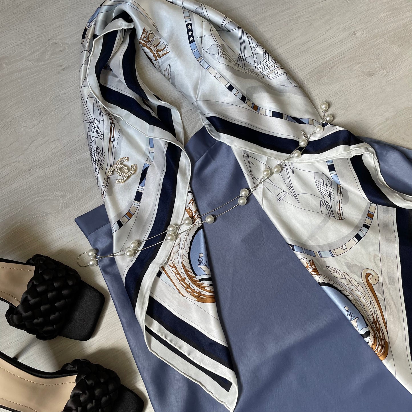 Load image into Gallery viewer, BAROQUE PRINT SILK SCARF WHITE &amp;amp; BLUE  DETAILS
